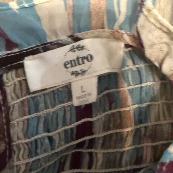 Entro Abstract Smocked Neck Blouse - Picture 2 of 3